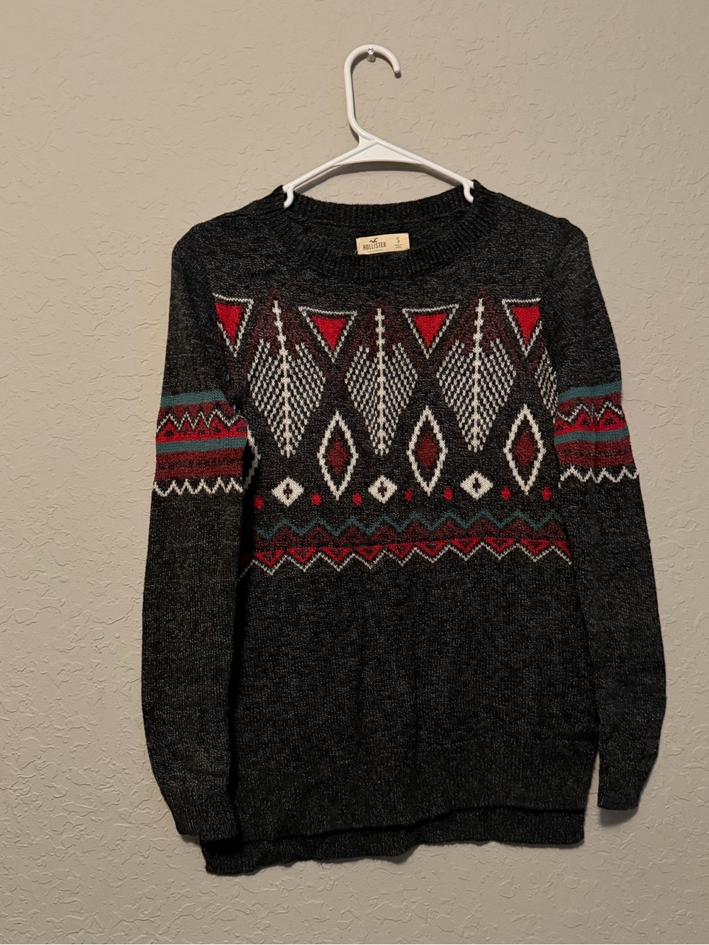 Hollister Dark Charcoal Fair Isle Crewneck Sweater with Red Accents